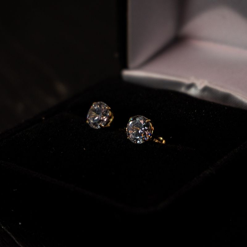 14K Stud Earring Gold Circular