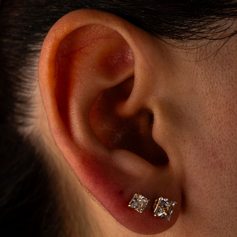 14K Stud Earring Gold Square